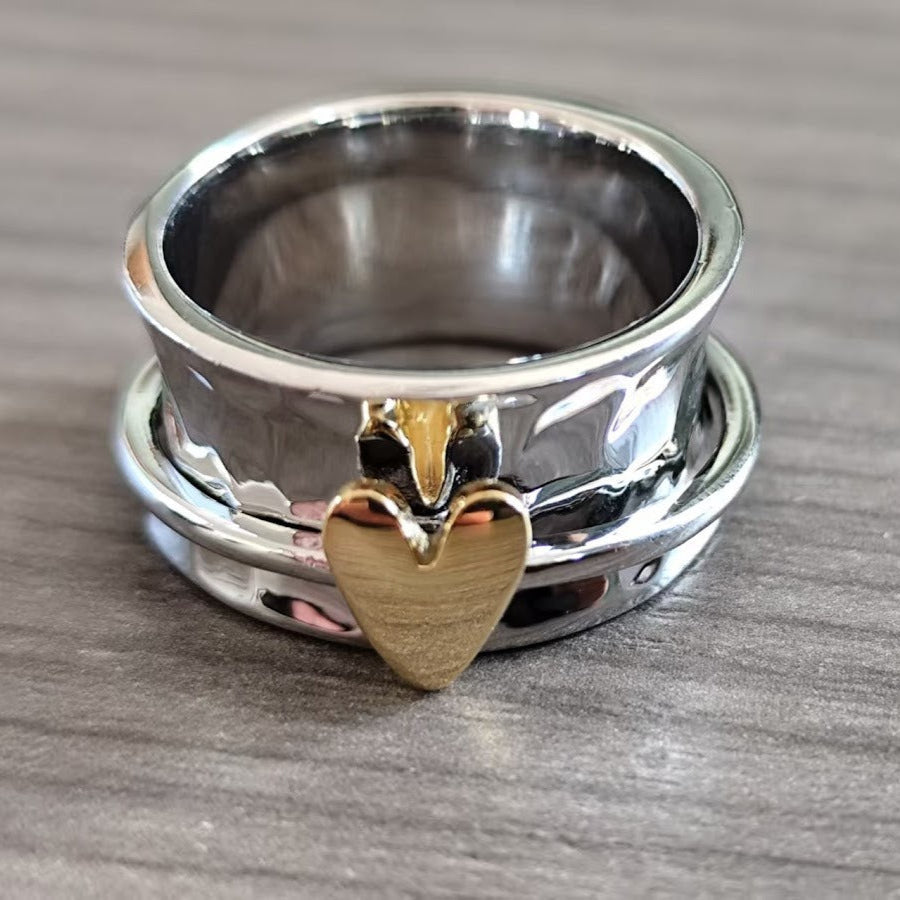 Gellie™ - Anillo Corazón con Diseño de Abrazo