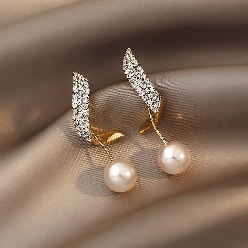 Johanna™ - Celestial Pearl Earrings